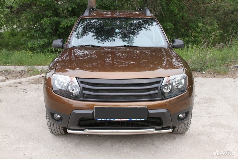 Решетка радиатора Renault Duster (2 тип)