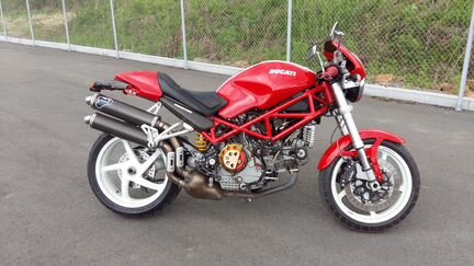 Мотоцикл Ducati Monster