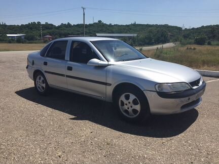 Opel Vectra 1.6 МТ, 1996, седан