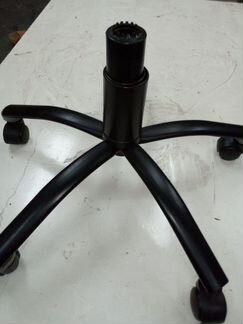 Крестовина металлическая с колесами для стула