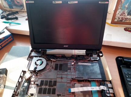 Ноутбук Acer Aspire E15, не работает( когда был ра