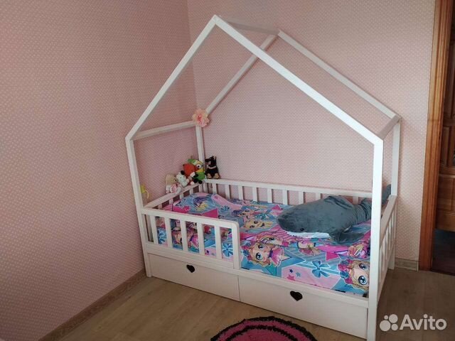 Детская кровать домик. Новая