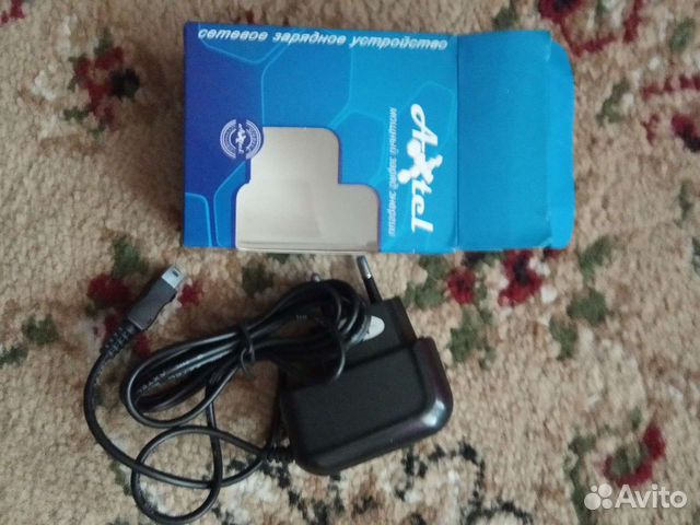 Сетевое зарядное устройство