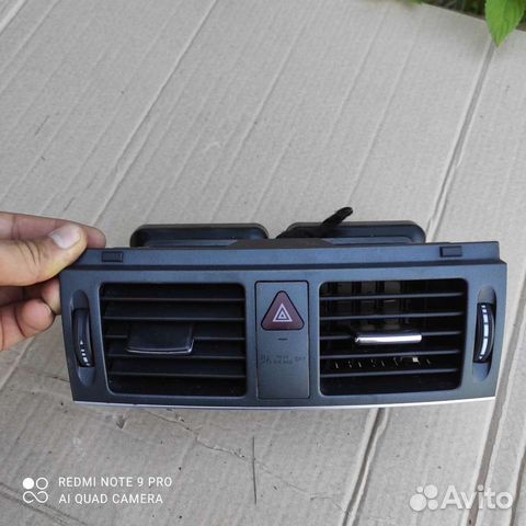 Воздуховод Mercedes c204 w204 центральный