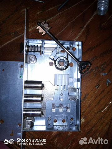 Замок.ключи.открыть дверь.замена замка