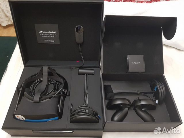 Комплект Шлем + Контроллер Oculus Touch
