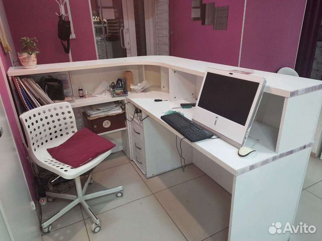 Стол ресепшн, стойка администратора