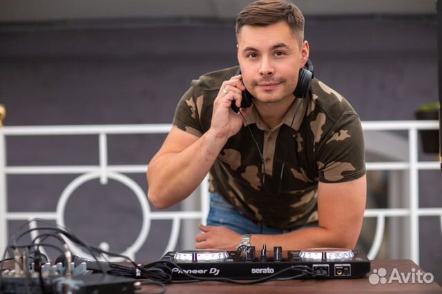 Диджей, Dj