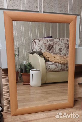 Зеркало настенное в раме
