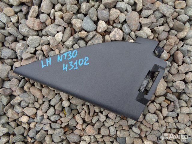 Уголок двери левый Nissan Xtrail NT30 QR20DE