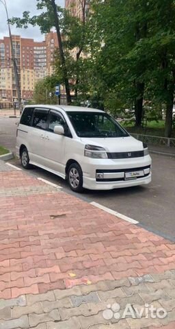 Toyota Voxy 2.0 AT, 2003, 342 000 км