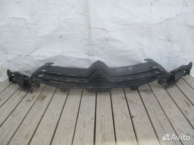 Решетка радиатора Citroen C4 2010-2015