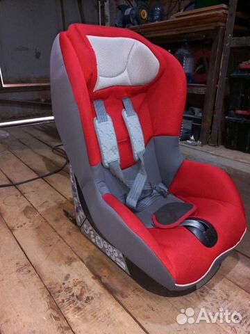 Кресло детское автомобильное Chicco 9-18 kg
