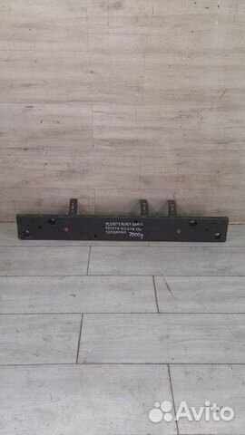 Усилитель переднего бампера Toyota Hilux 8 С 2015