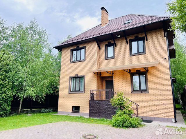 

8-к. дом, 390 м²