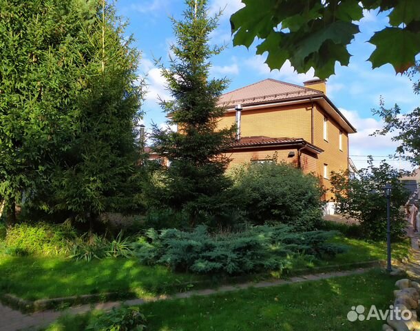

7-к. коттедж, 240 м²