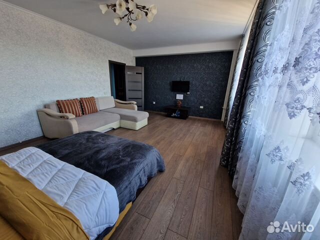 

2-к. квартира, 72 м², 9/9 эт.