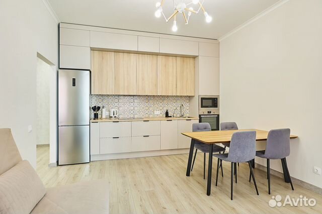 

2-к. квартира, 70 м², 4/10 эт.