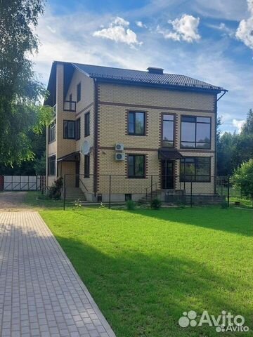

5-к. коттедж, 300 м²