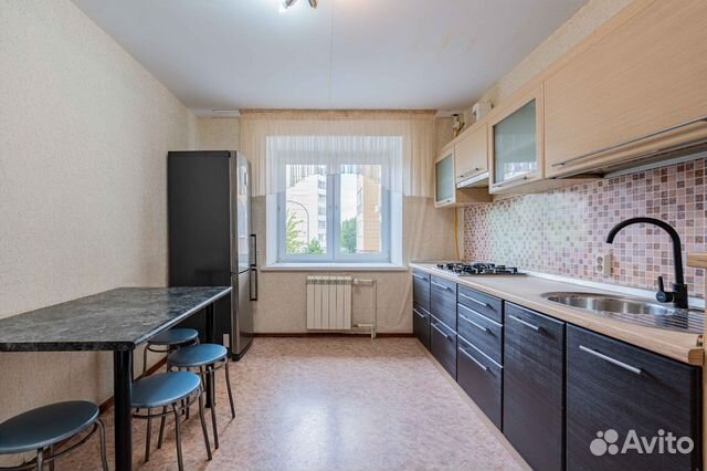

2-к. квартира, 67 м², 2/10 эт.