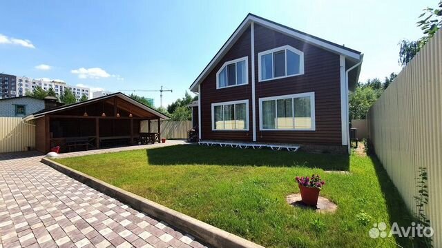 

Коттедж 270 м² на участке 7 сот.