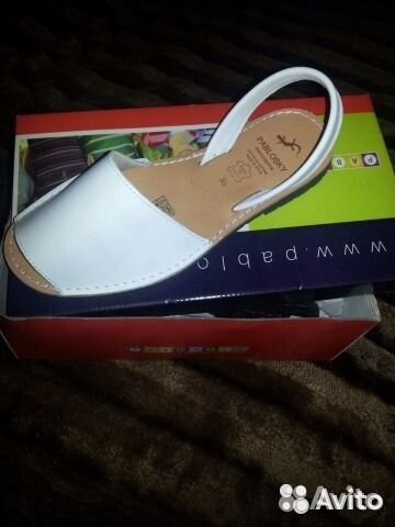 Pablosky белые босоножки новые Pablosky белые босоножки новые