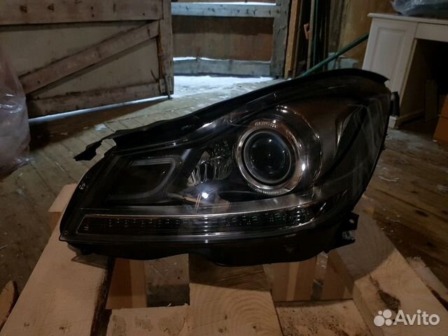 Фара Mercedes W204 левая рестайлинг Фара Mercedes W204 левая рестайлинг