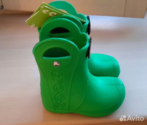 Новые резиновые сапоги Crocs C8 зеленые Новые резиновые сапоги Crocs C8 зеленые