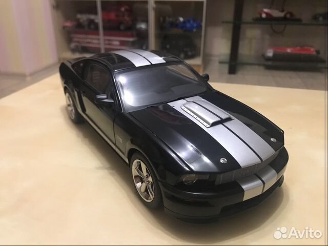 1:18 Ford Mustang Shelby GT 2005 Autoart 1/18