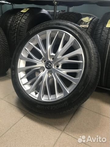 Комплект в сборе на Toyota Camry V70 R18 5*114.3 Комплект в сборе на Toyota Camry V70 R18 5*114.3