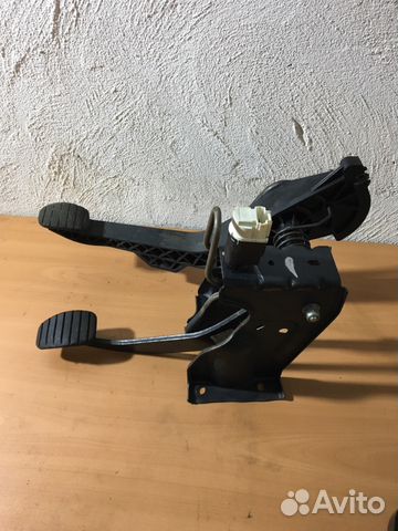 Педальный узел Nissan Almera G15 Педальный узел Nissan Almera G15