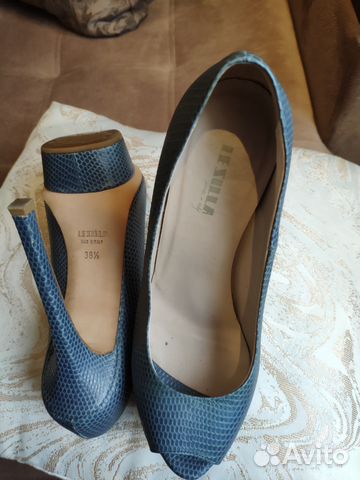 Туфли с открытым носом Туфли с открытым носом