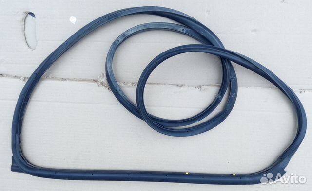 Уплотнитель задней двери Nissan Note 82831-9U10A