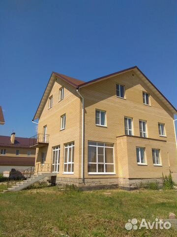 Коттедж 380 м² на участке 15 сот.