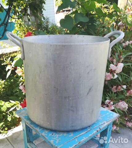 Кастрюля алюминиевая с крышкой Кастрюля алюминиевая с крышкой