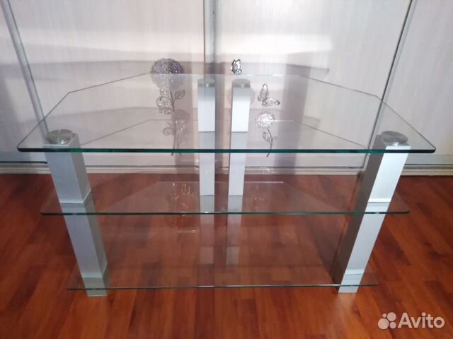 Стеклянная тумба TV