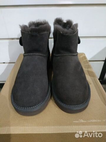 UGG угги, шоколадные с пуговицей UGG угги, шоколадные с пуговицей