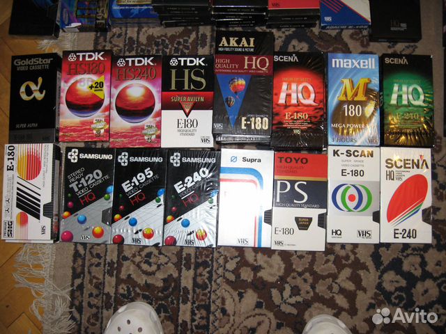 Видеокассеты VHS, аудиокассеты, боксы для хранения