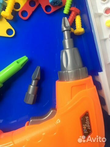 Конструктор с шуруповертом Конструктор с шуруповертом