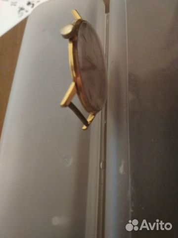 Наручные позолоченные часы 