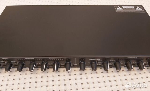 DBX 1066 стерео компрессор DBX 1066 стерео компрессор