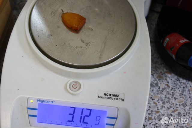 Пара кулонов с натуральным янтарём, винтаж Пара кулонов с натуральным янтарём, винтаж