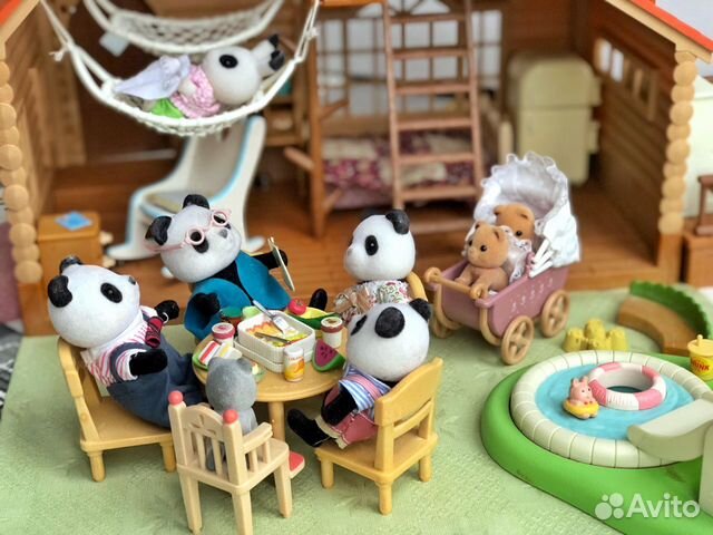 Sylvanian коттедж + мебель + аксессуары + зверюшки Sylvanian коттедж + мебель + аксессуары + зверюшки
