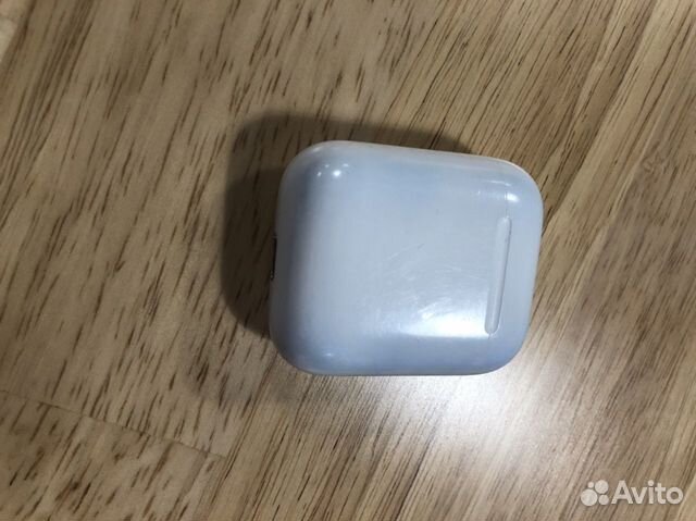 Беспроводные наушники AirPods Беспроводные наушники AirPods