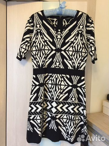 Платье Byblos новое Платье Byblos новое