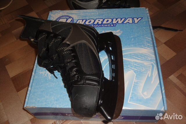 Хоккейные коньки Хоккейные коньки