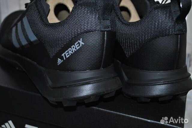 Кроссовки беговые Adidas Terrex р.42,5 новые Кроссовки беговые Adidas Terrex р.42,5 новые
