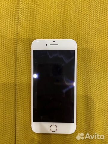 Телефон iPhone 7 Телефон iPhone 7