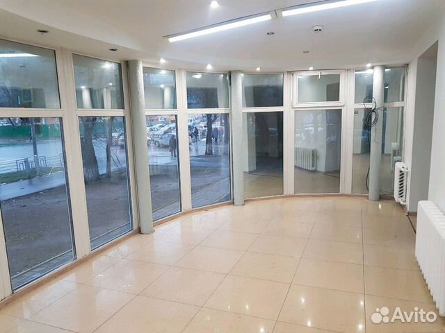 Торговое помещение, 72 м²