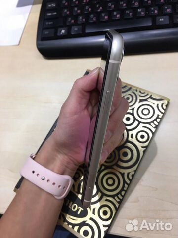 Телефон iPhone 11 64 gb Телефон iPhone 11 64 gb